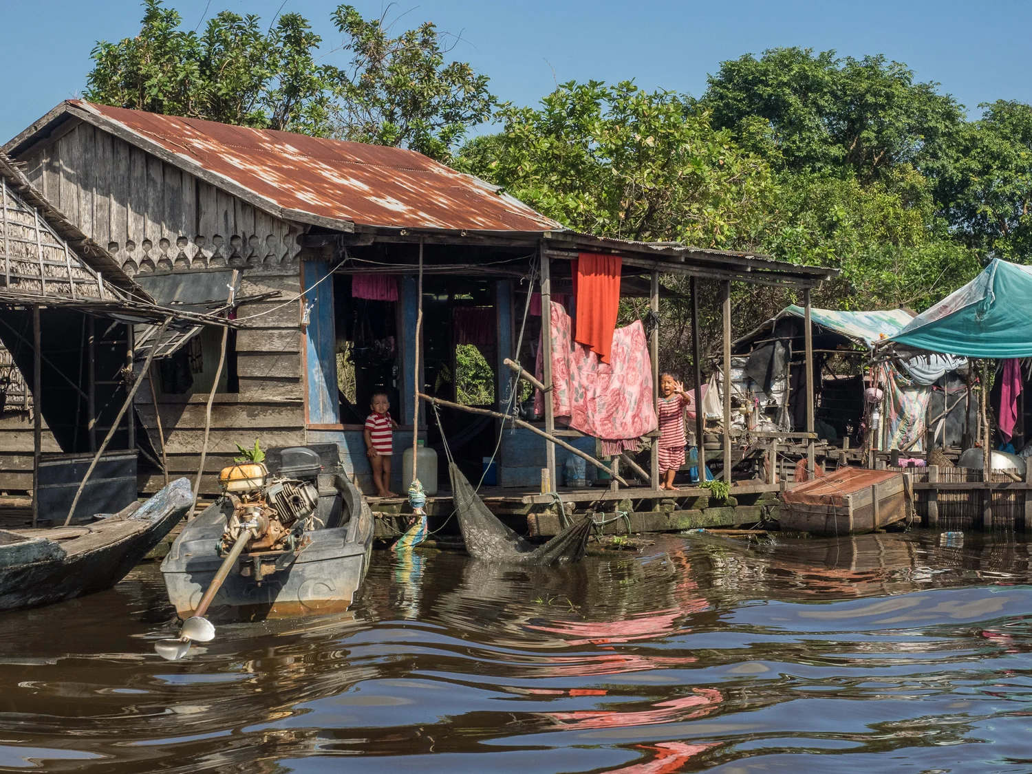 siem_reap_battambang_boat_cambodia-2.jpg